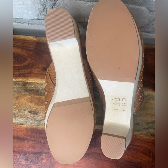 Madewell Jordyn Clog NWOT in Woven Leather Wood Heel, Comfortable, Camel Sz 6.5 - Picture 10 of 16
